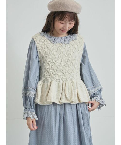 TSUHARU by Samansa Mos2(ツハルバイサマンサモスモス)の「【ペルーニット】裾フリル前後着ベスト(ベスト・レディース・チャコールグレー/オフホワイト・F)」の9枚目の写真