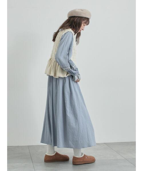 TSUHARU by Samansa Mos2(ツハルバイサマンサモスモス)の「【ペルーニット】裾フリル前後着ベスト(ベスト・レディース・チャコールグレー/オフホワイト・F)」の15枚目の写真