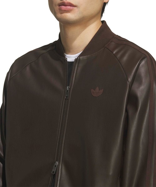adidas（アディダス）の「adidas SST PLEATHER TRACK TOP / アディダス スーパースター プレザー トラックトップ（その他アウター・メンズ・ブラウン・M/XL/L/XXL/S）」の4枚目の写真