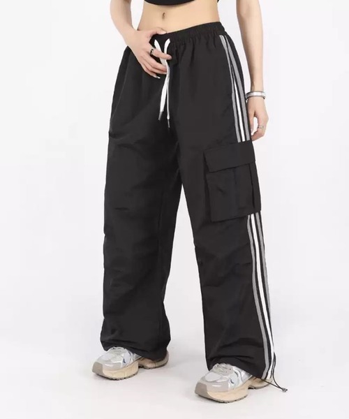 VIBGYOR（ヴィブジョー）の「【EIZZ/アイズ】シャカシャカ サイドライン イージー カーゴパンツ（その他パンツ・レディース・ブラック/カーキ・FREE）」の7枚目の写真