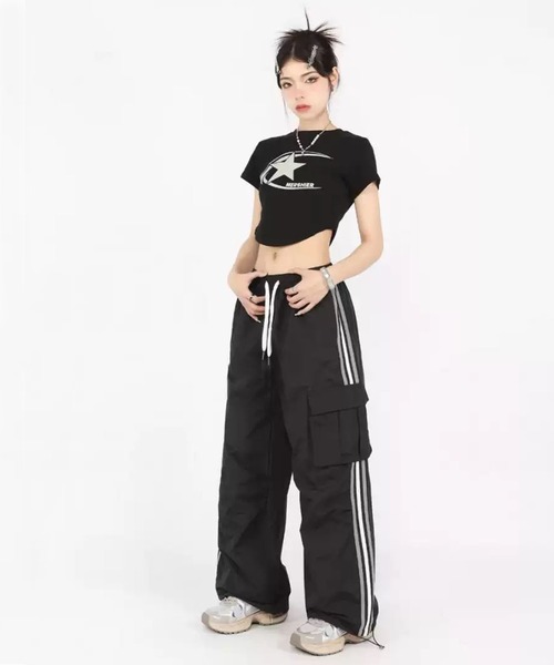 VIBGYOR（ヴィブジョー）の「【EIZZ/アイズ】シャカシャカ サイドライン イージー カーゴパンツ（その他パンツ・レディース・ブラック/カーキ・FREE）」の12枚目の写真