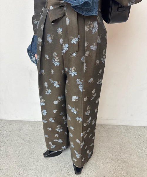 Ameri（アメリ）の「POSEY BLOOM JACQUARD JUMPSUIT（サロペット