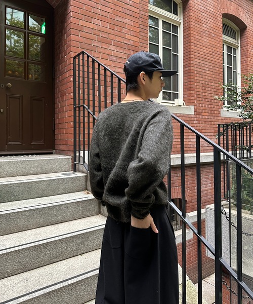 kutir(クティール)の「VNECK SHAGGY CROPPED KNIT/Vネックシャギークロップドニット(ニット/セーター・メンズ・カーキ/ブラック/ブラウン・LARGE/MEDIUM)」の7枚目の写真