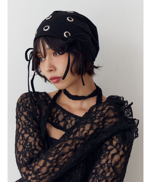 jouetie(ジュエティ)の「ハトメリボンビーニー(ニットキャップ/ビーニー・レディース・グレー/ブラック・FREE)」の2枚目の写真