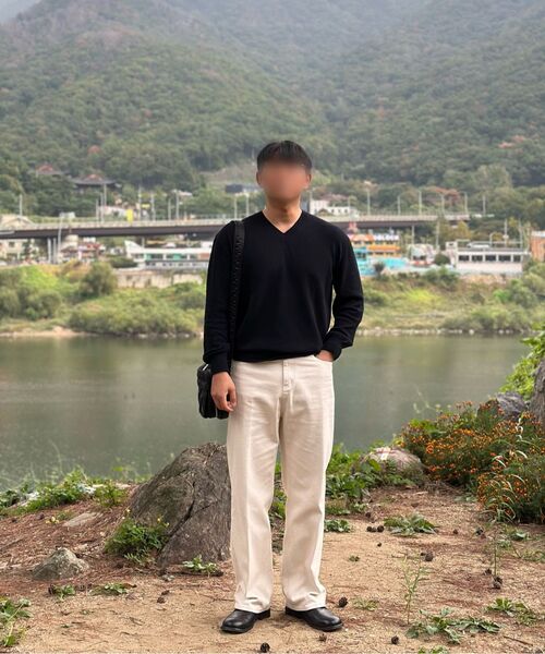 BROWNYARD(ブラウンヤード)の「エクストラスーパーファインVネックニット、ダークネイビー(ニット/セーター・レディース・その他・3/4/5/6)」の3枚目の写真