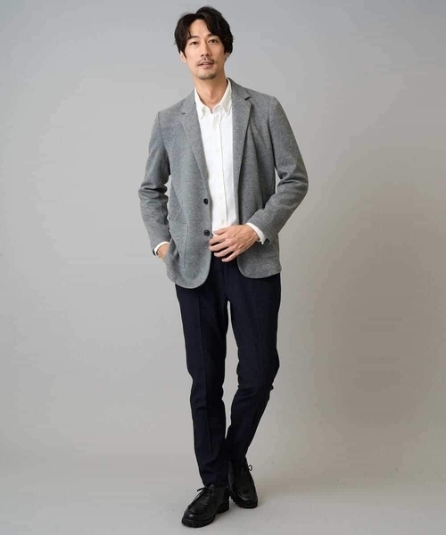 a.v.v（アーヴェヴェ）の「【イージーケア/ストレッチ】ダブルフェイスジャージースマートジャケット【洗濯機で洗える】〈ON/OFF SERIES〉（テーラードジャケット・メンズ・ブラック/グレー・50/46/48）」の4枚目の写真