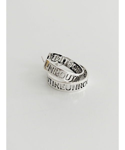 August Harmony（オーガストハーモニー）の「Big Unroutine Hoop Earring - Antique Silver（ピアス（両耳用）・レディース・その他・FREE）」の3枚目の写真
