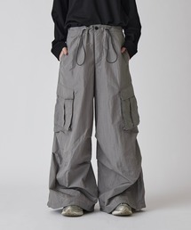 Lui's（ルイス）の「【Neucon】NYLON BALLOON TRUCK CARGO PANTS / ナイロンバルーントラックカーゴパンツ / セットアップ対応（カーゴパンツ）」