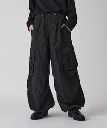 Lui's（ルイス）の「【Neucon】NYLON BALLOON TRUCK CARGO PANTS / ナイロンバルーントラックカーゴパンツ / セットアップ対応（カーゴパンツ）」