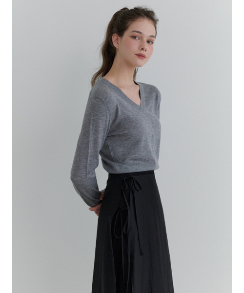 RE_L（リエル）の「Fond v-neck knit (gray)（ニット/セーター・レディース・その他・FREE）」の2枚目の写真