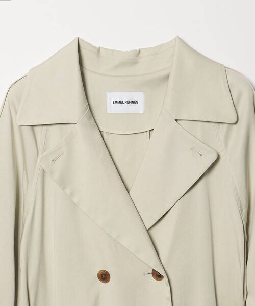 EMMEL REFINES(エメルリファインズ)の「<EMMEL REFINES>EM Wボタン トロミ フレア トレンチコート(トレンチコート・レディース・ライム/ベージュ・S/M)」の10枚目の写真