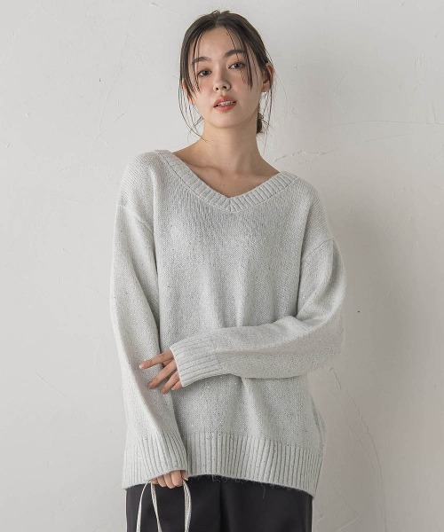 Droite lautreamont（ドロワットロートレアモン）の「スパンコールVネックニット≪手洗い可能≫（ニット/セーター・レディース・オフホワイト/ブラック/ピンク・M）」の4枚目の写真