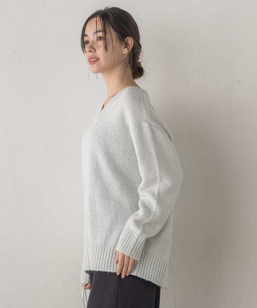 Droite lautreamont（ドロワットロートレアモン）の「スパンコールVネックニット≪手洗い可能≫（ニット/セーター・レディース・オフホワイト/ブラック/ピンク・M）」の6枚目の写真