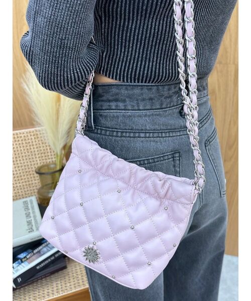EVRIS(エヴリス)の「キルティングチェーンミニショルダーBAG(ショルダーバッグ・レディース・ブラック/ピンク/ホワイト/ブルー・FREE)」の22枚目の写真