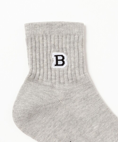 BEAMS（ビームス）の「B パッチ ショートソックス（ソックス/靴下・メンズ・グレー/ブラック/ホワイト/ネイビー・ONE SIZE）」の5枚目の写真