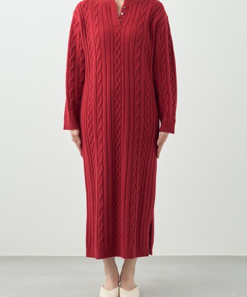 COHINA（コヒナ）の「ケーブルミックスニットワンピース 【低身長・小柄女性】（ワンピース・レディース・ベージュ/レッド/ネイビー・SHORT/REGULAR）」の11枚目の写真