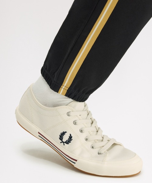 FRED PERRY(フレッドペリー)の「B708 Vintage Tennis Canvas/ヴィンテージテニスキャンバススニーカー(スニーカー・メンズ・ネイビー/ホワイト/ブラック・27cm/28cm/26cm)」の9枚目の写真