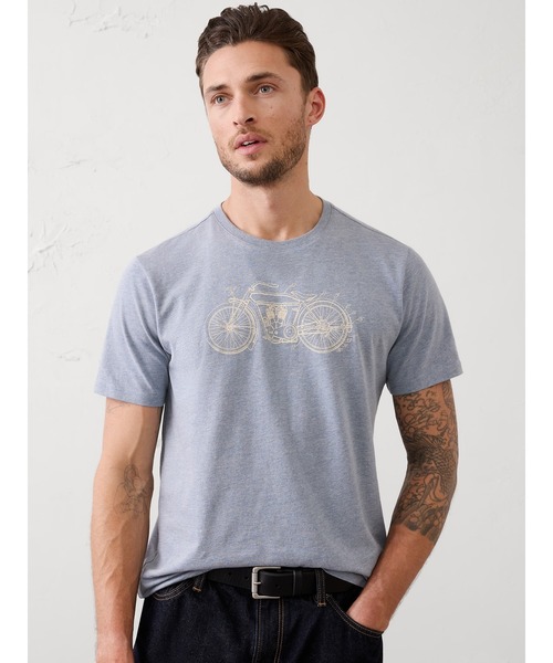 BANANA REPUBLIC FACTORY STORE(バナナリパブリック ファクトリーストア)の「BANANA REPUBLIC FACTORY STORE グラフィックTシャツ(Tシャツ/カットソー・メンズ・ベージュ/ブルー・S/M/L/XL)」の2枚目の写真