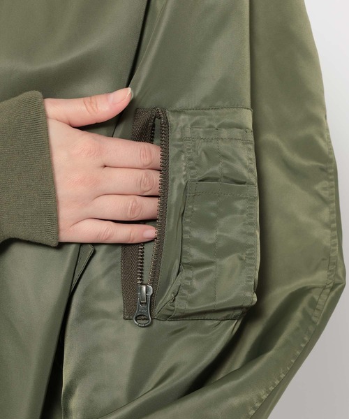 mysty woman（ミスティウーマン）の「ミリタリーMA1ブルゾン 652157（MA-1・レディース・オリーブ/ブラック・FREE）」の14枚目の写真