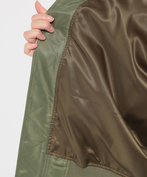 mysty woman（ミスティウーマン）の「ミリタリーMA1ブルゾン 652157（MA-1・レディース・オリーブ/ブラック・FREE）」の16枚目の写真