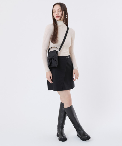 LeSportsac（レスポートサック）の「BOW MINI PHONE CROSSBODY ブラックボウズ（ショルダーバッグ・レディース・ブラック・FREE）」の3枚目の写真