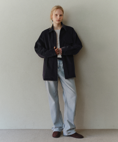 URAGO(ユラーゴ)の「Corduroy padded shirts(シャツ/ブラウス・レディース・Cream/ネイビー・FREE)」の3枚目の写真