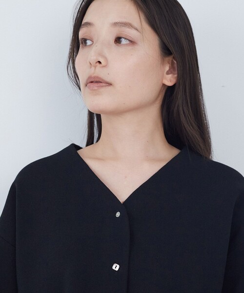 ADIEU TRISTESSE(アデュートリステス)の「COTTON SURFミラノリブカーディガン(カーディガン/ボレロ・レディース・グレイッシュベージュ/ブラック・FREE)」の15枚目の写真