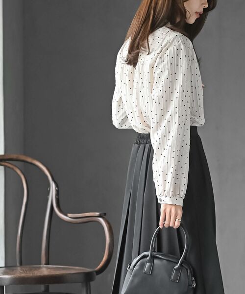 rps（アールピーエス）の「細ドビーランダムドットブラウス（シャツ/ブラウス・レディース・アイボリー/モカ・フリー）」の5枚目の写真