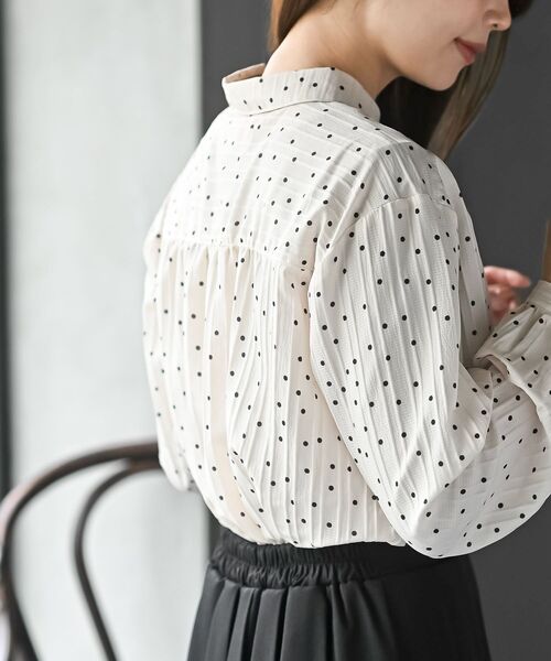 rps（アールピーエス）の「細ドビーランダムドットブラウス（シャツ/ブラウス・レディース・アイボリー/モカ・フリー）」の8枚目の写真