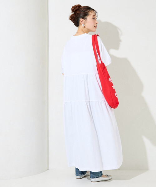 FREAK'S STORE(フリークスストア)の「限定展開 Champion × FREAK'S STORE/チャンピオン 別注 ティアード 切り替え ワンピース(ワンピース・レディース・ブラック/オフホワイト/グリーン/ライトグレー/ネイビー・MEDIUM)」の17枚目の写真
