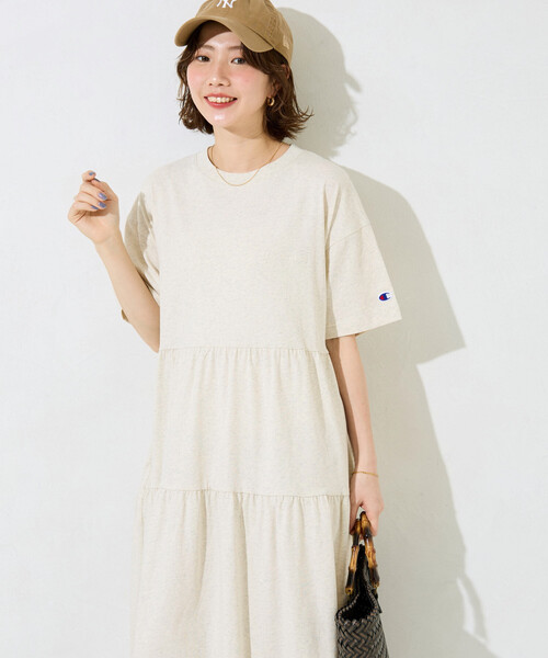 FREAK'S STORE(フリークスストア)の「限定展開 Champion × FREAK'S STORE/チャンピオン 別注 ティアード 切り替え ワンピース(ワンピース・レディース・ブラック/オフホワイト/グリーン/ライトグレー/ネイビー・MEDIUM)」の6枚目の写真