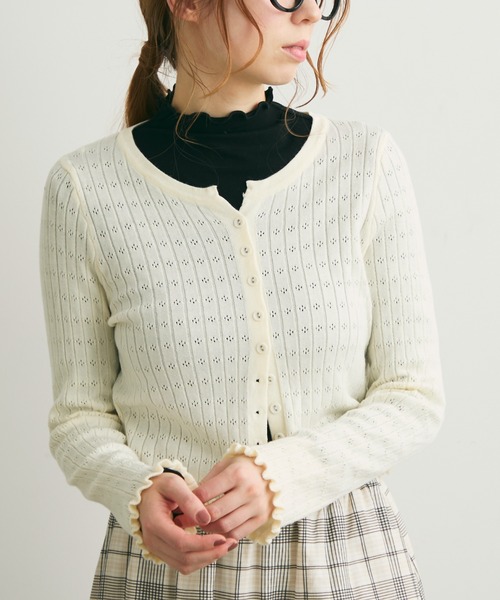 Crisp（クリスプ）の「透かし編みメロウショートカーディガン（カーディガン/ボレロ・レディース・グレー/レッド/アイボリー・FREE）」の2枚目の写真