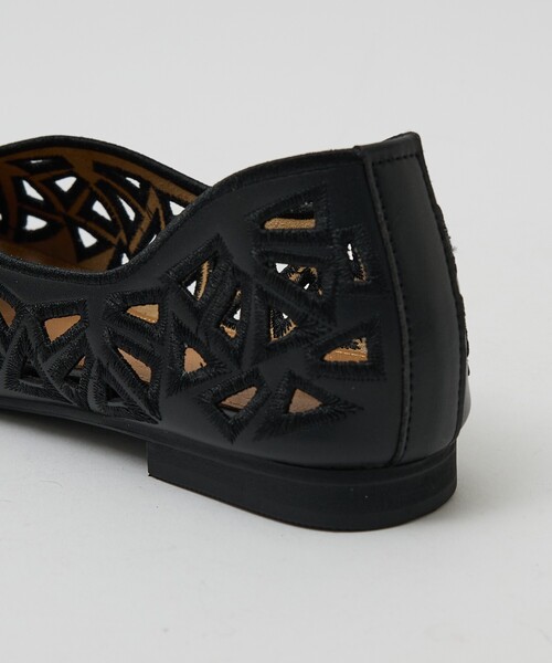 Au BANNISTER（オゥバニスター）の「レーザーカットパンプス（パンプス・レディース・ブラック/アイボリー/ピンク/シルバー・35/36/37/38/39/40）」の14枚目の写真