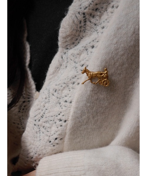 tone（トーン）の「【Spill The Beans】BRASS馬車ブローチ(MA)（ブローチ/コサージュ・レディース・ゴールド・FREE）」の14枚目の写真