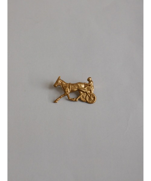 tone（トーン）の「【Spill The Beans】BRASS馬車ブローチ(MA)（ブローチ/コサージュ・レディース・ゴールド・FREE）」の4枚目の写真