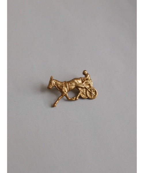 tone（トーン）の「【Spill The Beans】BRASS馬車ブローチ(MA)（ブローチ/コサージュ・レディース・ゴールド・FREE）」の5枚目の写真