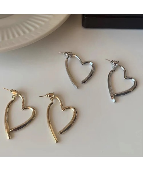 NO WAY（ノーウェイ）の「/Bz/ドロップハートペアピアス/両耳用/レディース(SK)（ピアス（両耳用）・レディース・ゴールド/シルバー・FREE）」の4枚目の写真