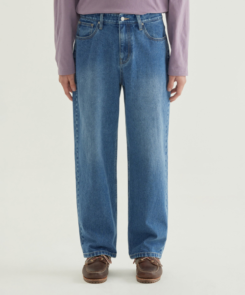 COVERNAT（カバーナット）の「リングサ レギュラーデニムパンツ ライトブルー（デニムパンツ・レディース・その他・SMALL/MEDIUM/LARGE/X-LARGE/XX-LARGE/X-SMALL）」の5枚目の写真