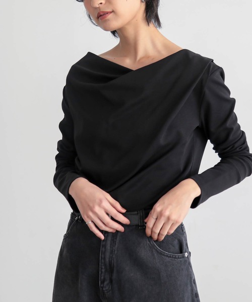 for/c(フォーシー)の「ドレープトップス【サスティナブル】(Tシャツ/カットソー・レディース・ブラック/オフホワイト・L/M)」の16枚目の写真