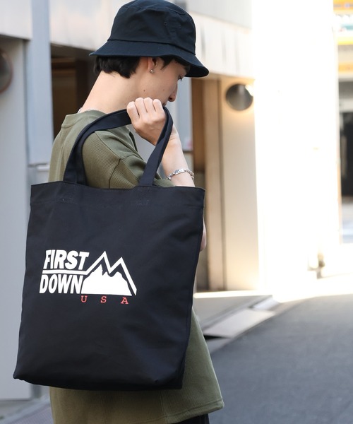 FIRST DOWN(ファーストダウン)の「【FIRST DOWN/ファーストダウン】CANVAS LOGO TOTE/キャンバスロゴトート(トートバッグ・メンズ・ブラック/アイボリー・FREE)」の5枚目の写真