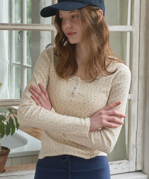 Birthday room(バースデイルーム)の「小花柄ヘンリーカットソー/Small floral print henley top(Tシャツ/カットソー・レディース・Cream/ホワイト・FREE)」の13枚目の写真