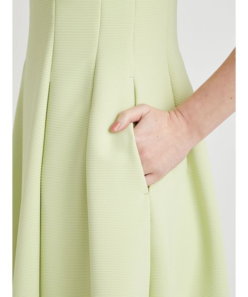 CELFORD(セルフォード)の「【多機能素材】ラッシュガードショルダーリボンワンピース(ワンピース・レディース・オフホワイト/ブラック・36/38)」の12枚目の写真