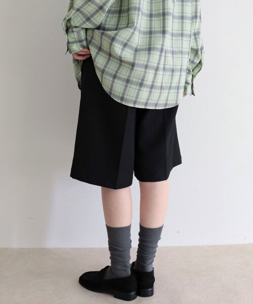 fredy emue(フレディエミュ)の「タックスラックスハーフパンツ(その他パンツ・レディース・ダークブラウン/ブラック・38)」の8枚目の写真