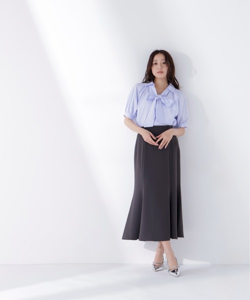 NATURAL BEAUTY BASIC（ナチュラルビューティーベーシック）の「【Oggi.jp掲載】スキッパーリボンタイブラウス半袖（シャツ/ブラウス・レディース・ベージュ/チャコールグレー/ブルー・SMALL/MEDIUM）」の21枚目の写真
