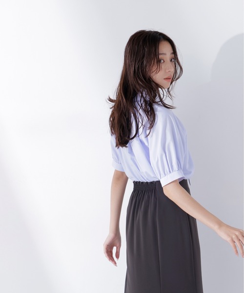NATURAL BEAUTY BASIC（ナチュラルビューティーベーシック）の「【Oggi.jp掲載】スキッパーリボンタイブラウス半袖（シャツ/ブラウス・レディース・ベージュ/チャコールグレー/ブルー・SMALL/MEDIUM）」の22枚目の写真