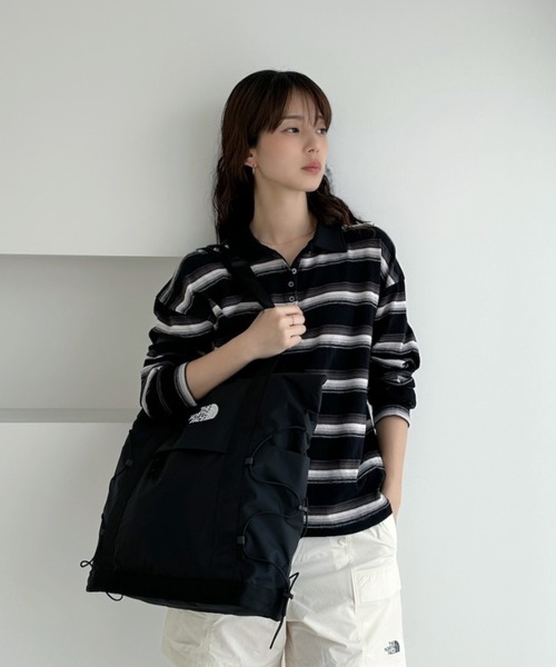 THE NORTH FACE(ザノースフェイス)の「◇THE NORTH FACE◇正規品/PC収納可/大容量/ボレアリス ショルダー バッグ BOREALIS SHOULDER BAG(ショルダーバッグ・レディース・ライトグレー/アイボリー/ブラック・FREE)」の5枚目の写真