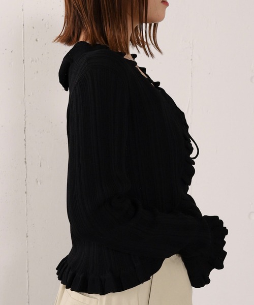 archives(アルシーヴ)の「【高機能】ランダムリブフリルニットカーディガン(カーディガン/ボレロ・レディース・オフホワイト/グレー/ブラック/ピンク・MEDIUM)」の16枚目の写真