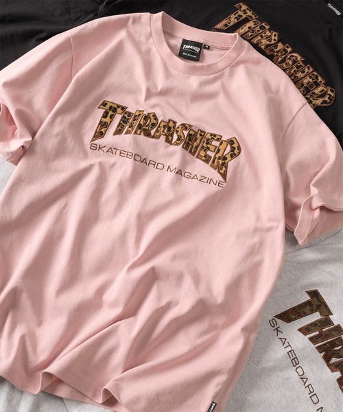 THRASHER(スラッシャー)の「【70】【THRASHER/スラッシャー】カモフラ/レオパード ブランドロゴ アップリケ刺繍 クルーネックTシャツ/ショート丈有り(Tシャツ/カットソー・メンズ・ピンク/ブラック/ブラック系その他/アッシュグレー・M/FREE/XL/L)」の4枚目の写真