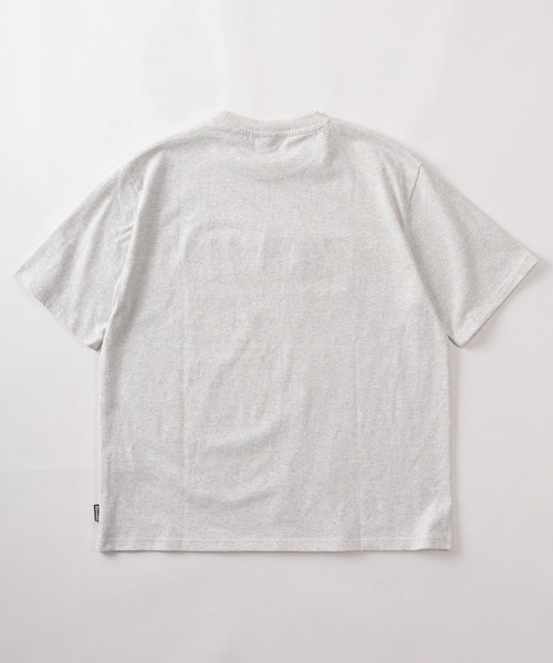THRASHER(スラッシャー)の「【70】【THRASHER/スラッシャー】カモフラ/レオパード ブランドロゴ アップリケ刺繍 クルーネックTシャツ/ショート丈有り(Tシャツ/カットソー・メンズ・ピンク/ブラック/ブラック系その他/アッシュグレー・M/FREE/XL/L)」の7枚目の写真
