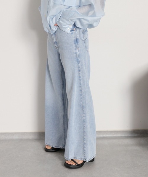 cepo（セポ）の「【軽やかに広がる、美脚タックフレア】サイドタックワイドデニムパンツ（デニムパンツ・レディース・ブルー系3/ブルー系2・S/M/L）」の22枚目の写真